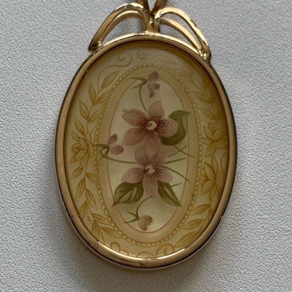 Vintage Gold Tone Violets Floral Pendant - Hand Painted Flowers Oval - Picture 7 of 8